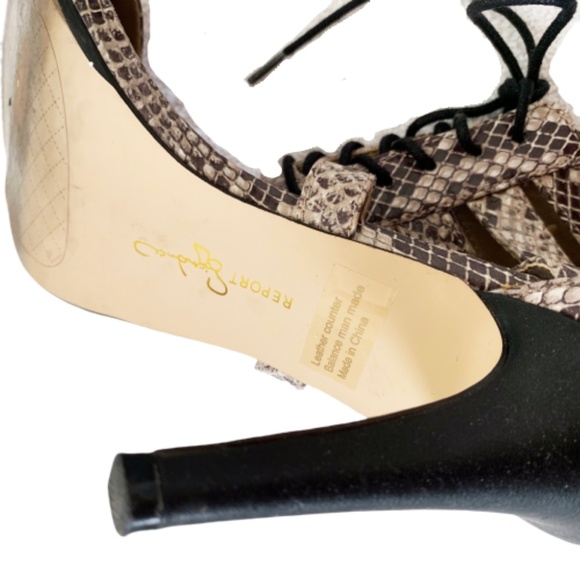SALES! Snake Print Pumps Size 8.5 - Picture 7 of 7